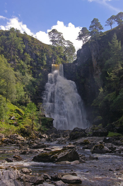 Eas an t-Sinidh (Smoky Falls) on River Douchary