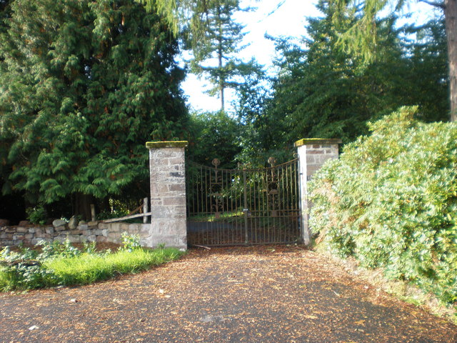 Gates to Aldourie Castle
